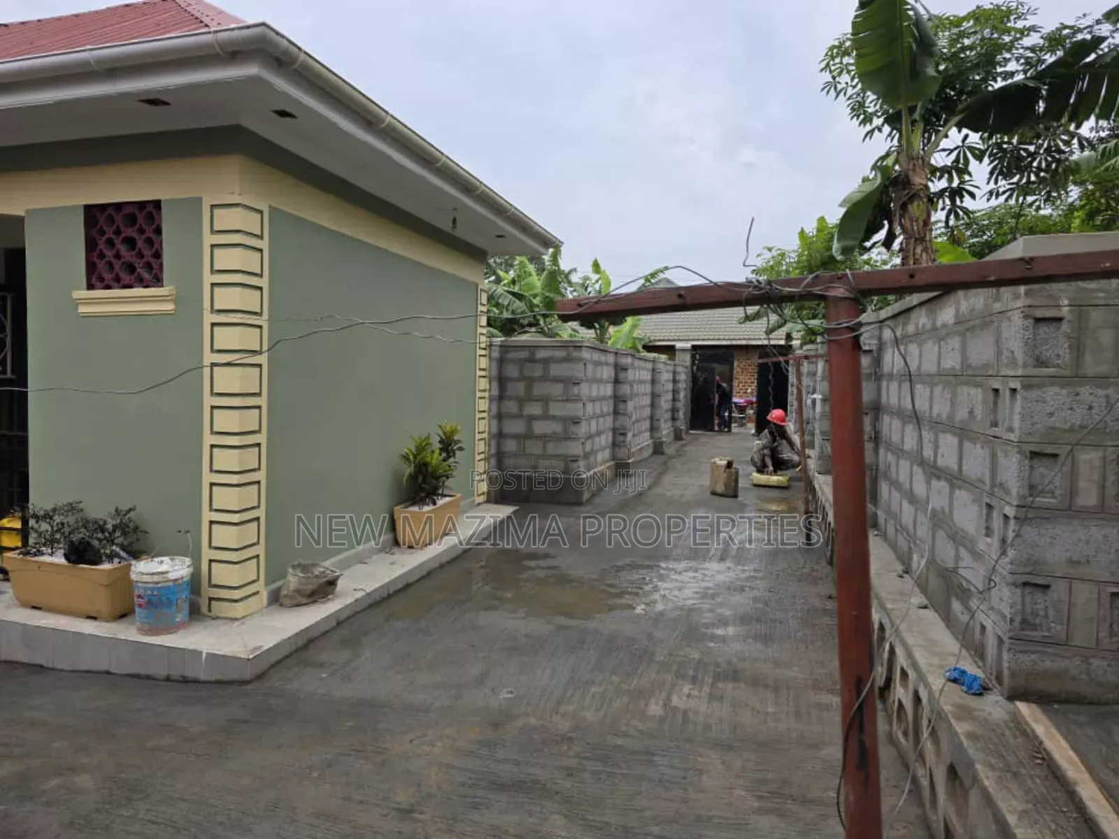5bdrm House in Nansana Heights, Central Division for sale