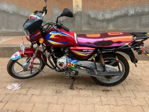 Bajaj CT 125X 2023 Red