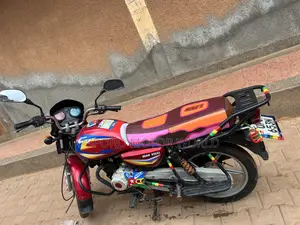 Bajaj CT 125X 2023 Red