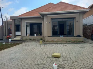 Furnished 4bdrm House in Kira for sale