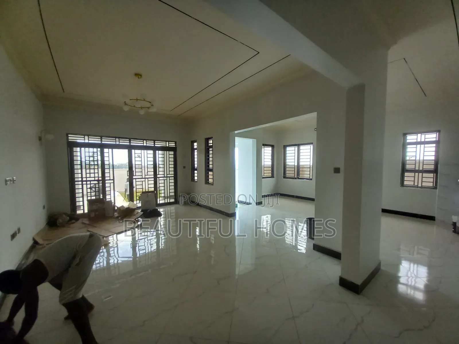 Furnished 4bdrm House in Kira for sale