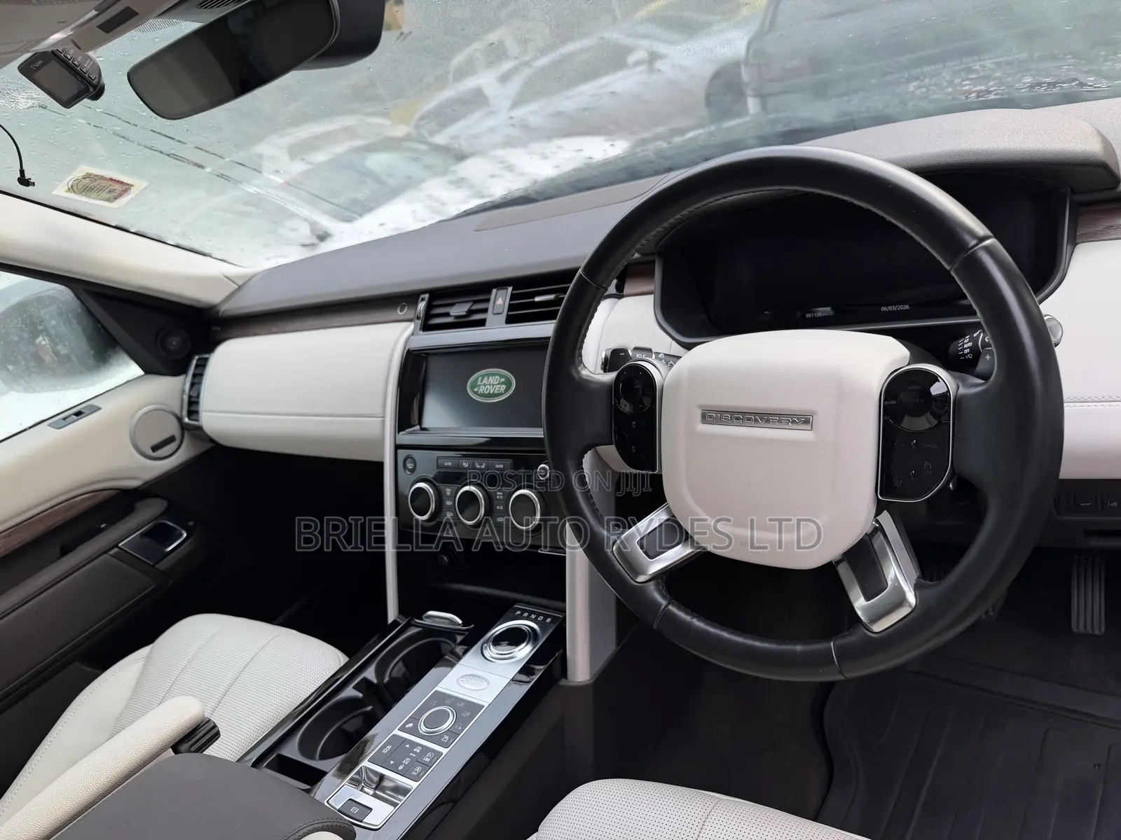 Land Rover Discovery Sport 2019 Black