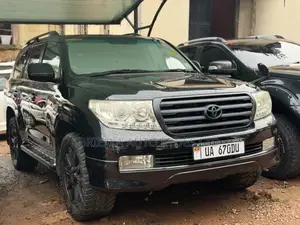 Toyota Land Cruiser Prado 2011