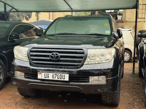 Toyota Land Cruiser Prado 2011