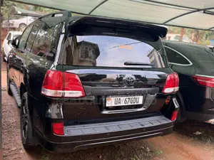 Toyota Land Cruiser Prado 2011