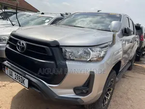 Toyota Hilux 2020 Silver