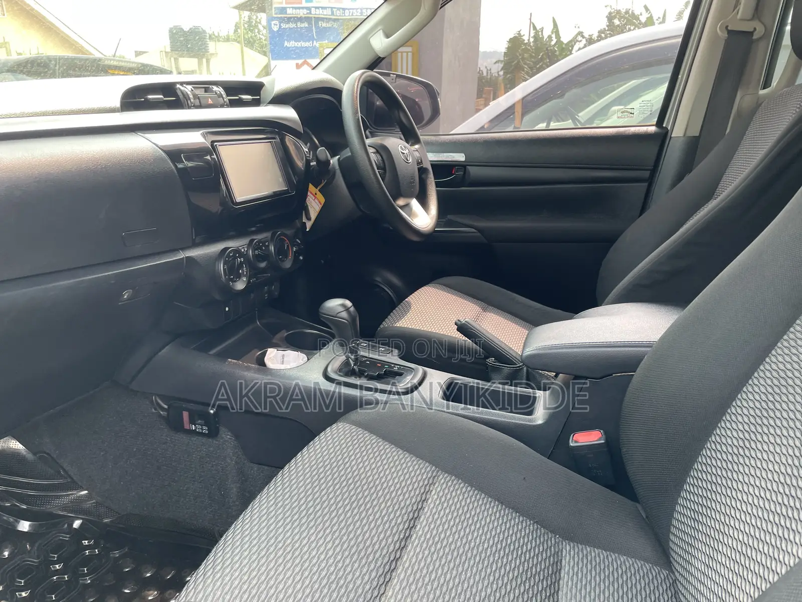 Toyota Hilux 2020 Silver