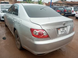 Toyota Mark X 2005 Ivory