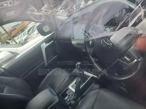 Toyota Land Cruiser Prado 2016 Black
