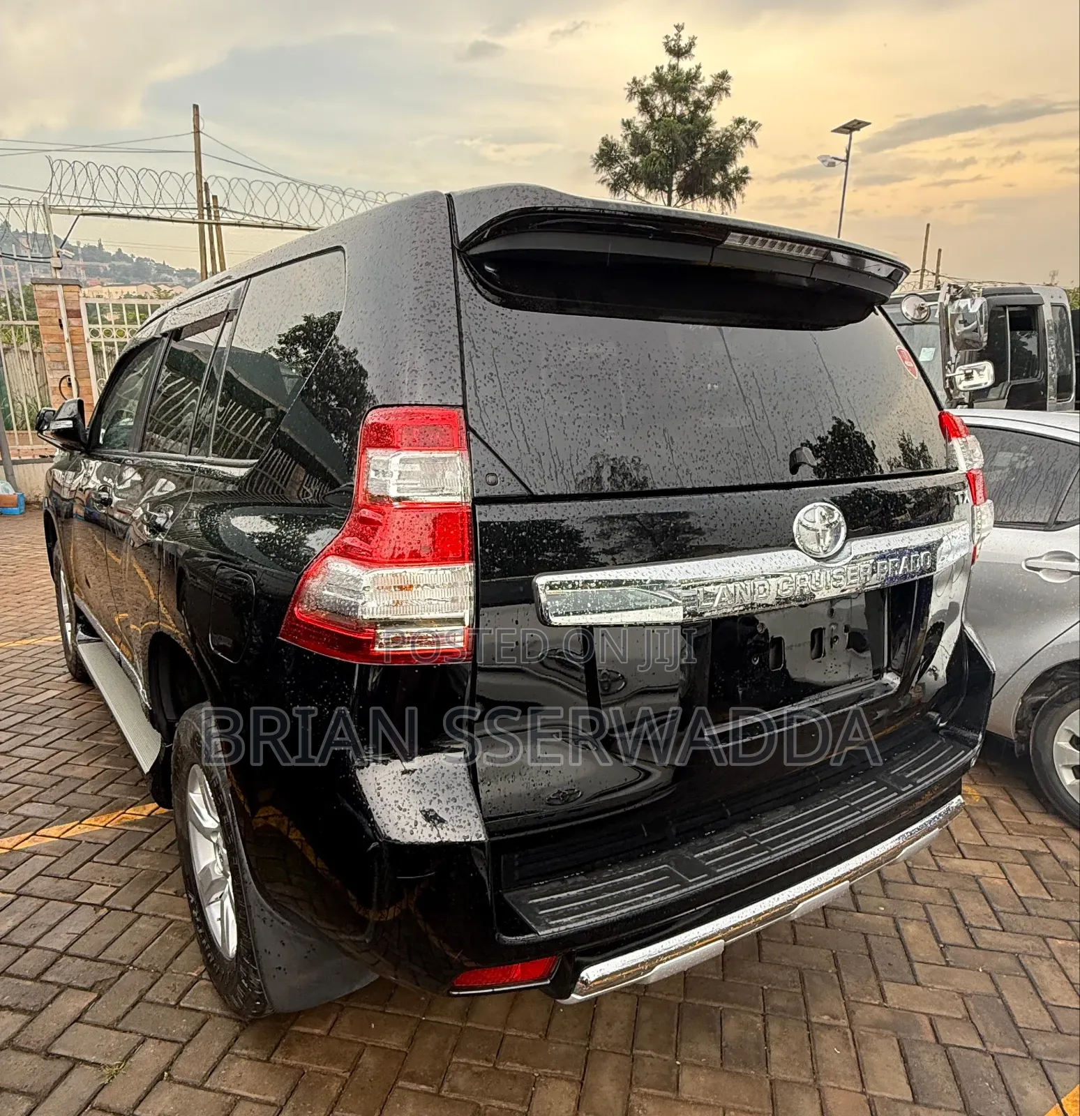 Toyota Land Cruiser Prado 2016 Black
