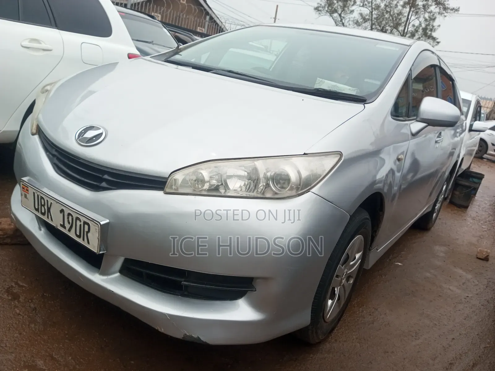 Toyota Wish 2012 Silver