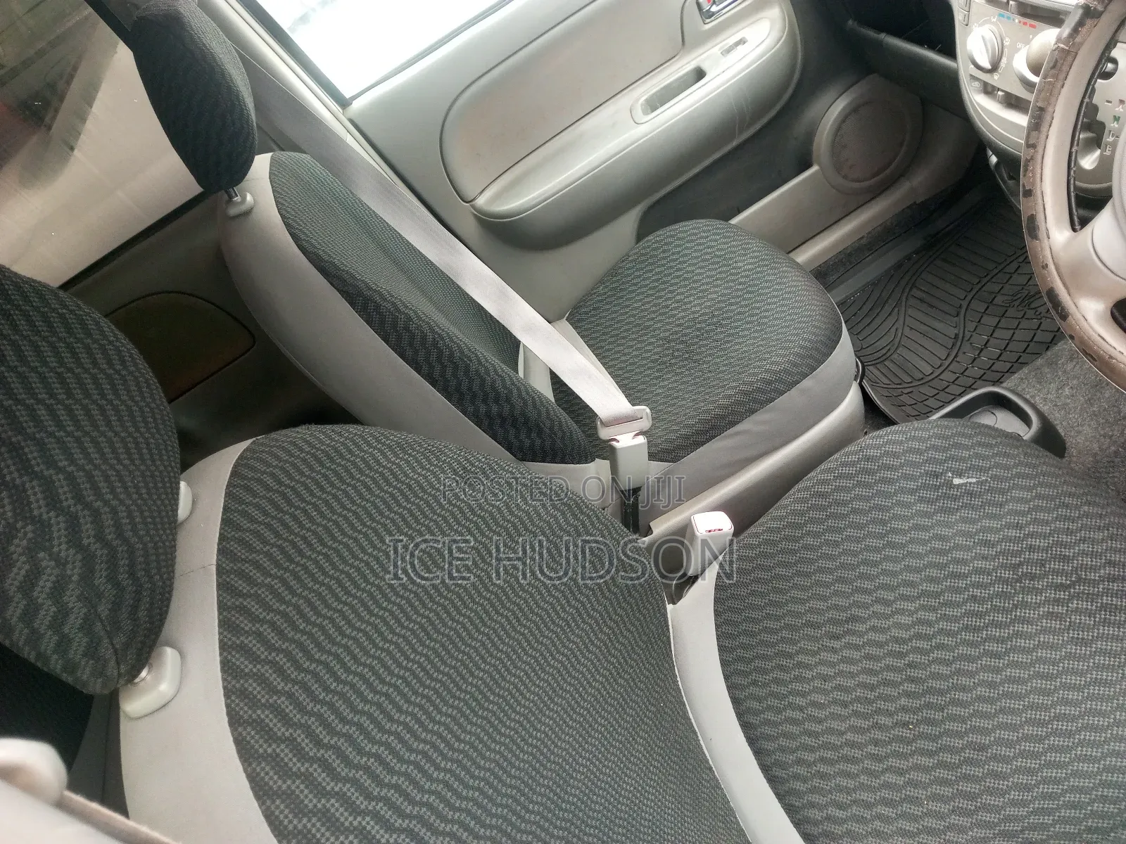 Toyota Sienta 2008 White