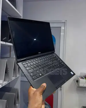 New Laptop Dell Latitude 7390 8GB Intel Core i7 SSD 256GB