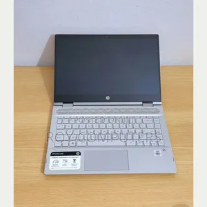 New Laptop HP Pavilion 14-ce3064st 8GB Intel Core i7 SSD 256GB