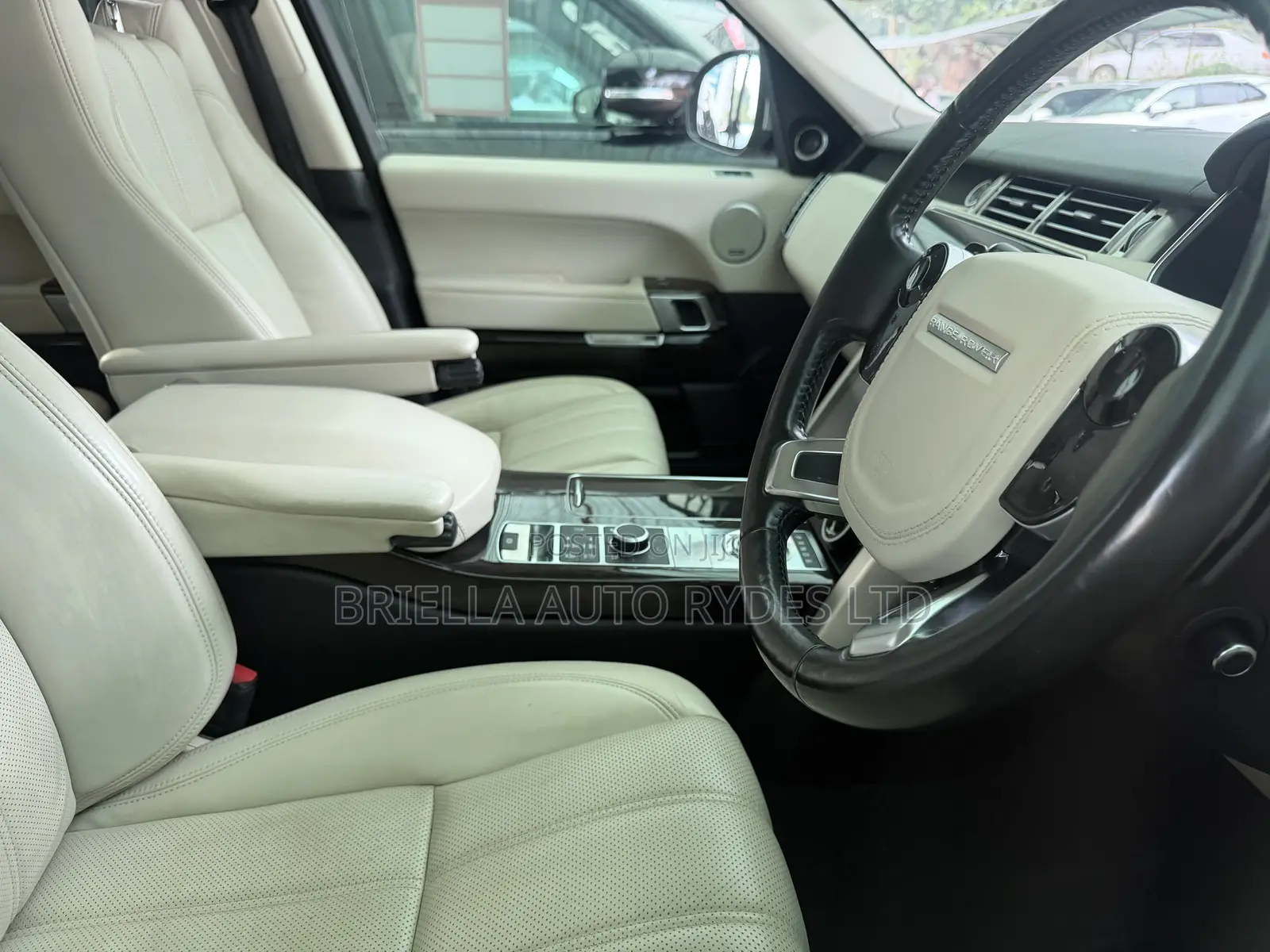 Land Rover Range Rover Vogue 2017 Gold