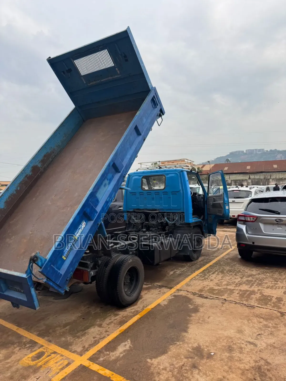 Isuzu Elf Tipper