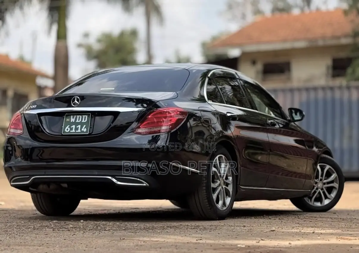Mercedes-Benz C200 2017 Black