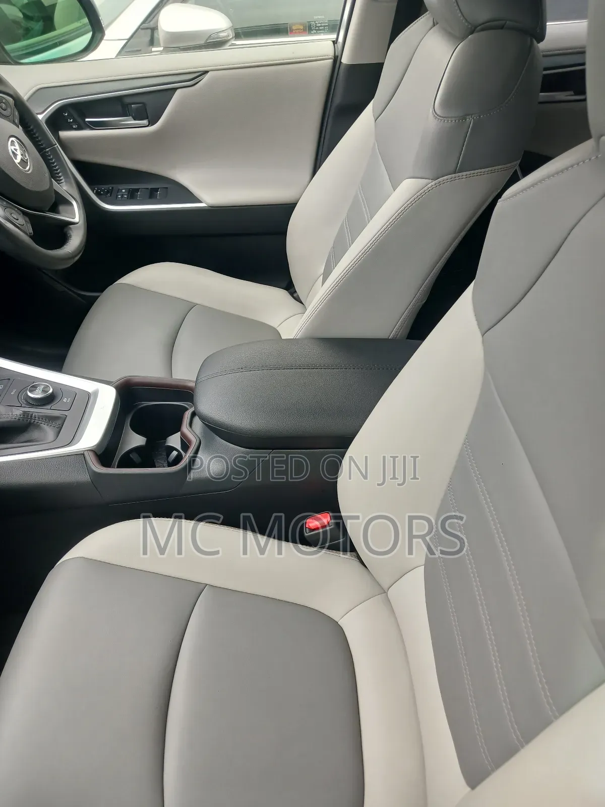 Toyota RAV4 Limited 2021 Silver