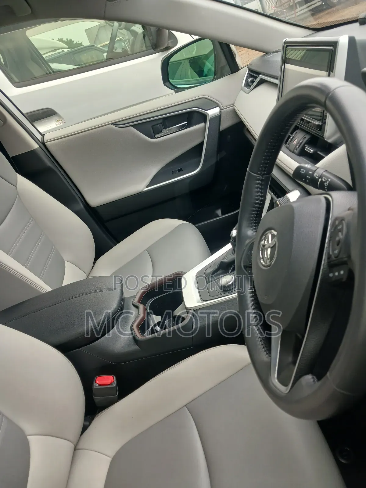 Toyota RAV4 Limited 2021 Silver