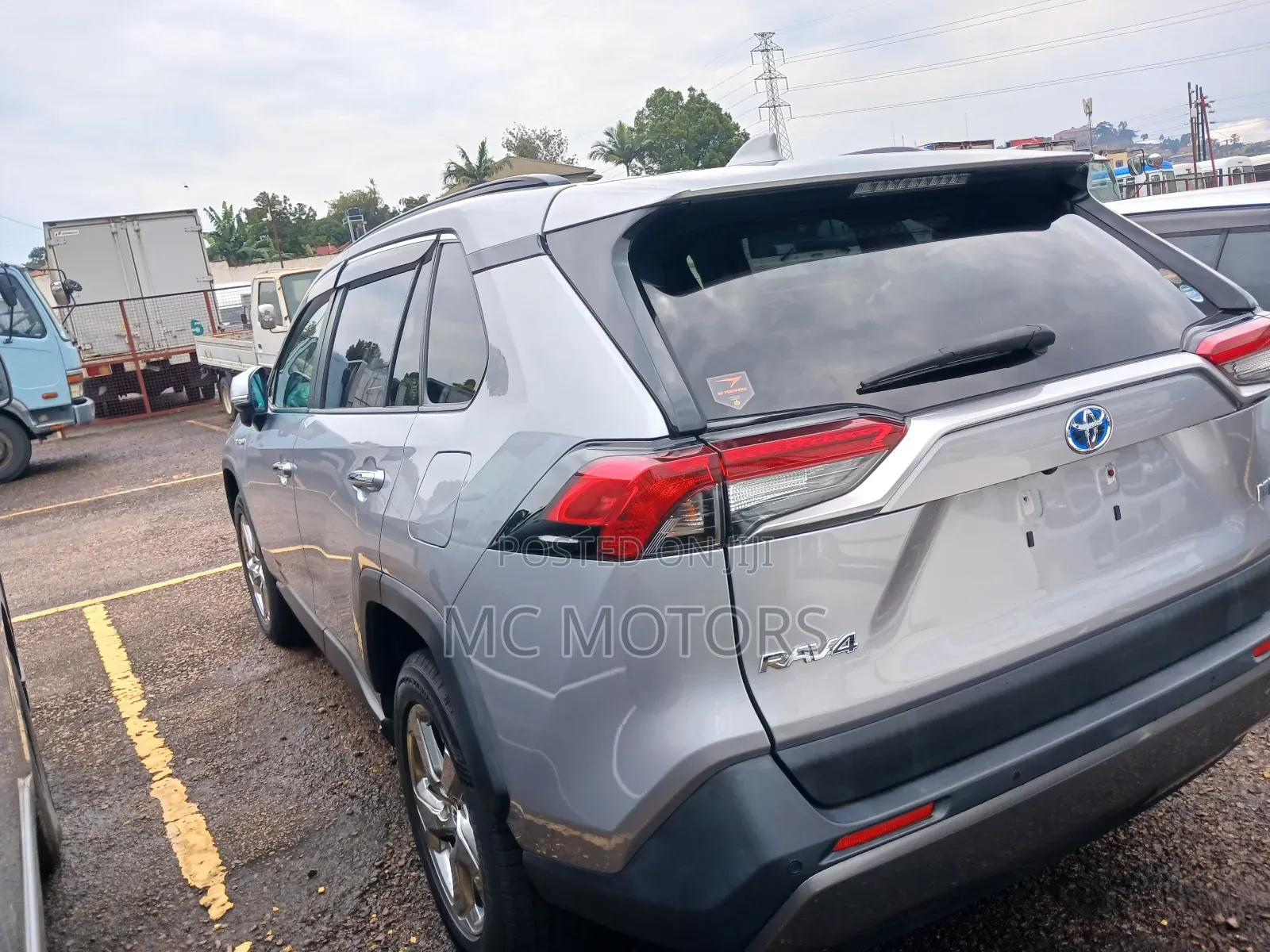 Toyota RAV4 Limited 2021 Silver