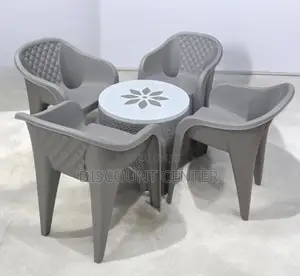 Set 4 of Plastic Chair and Plastic Chairs