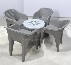 Set 4 of Plastic Chair and Plastic Chairs