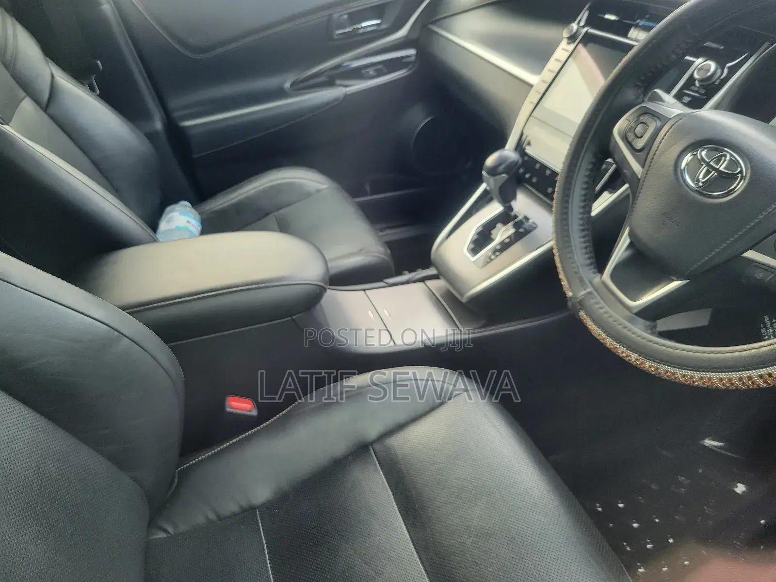 Toyota Harrier 2.0 4WD 2017 White