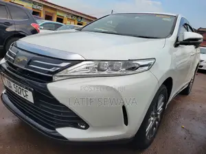 Toyota Harrier 2.0 4WD 2017 White