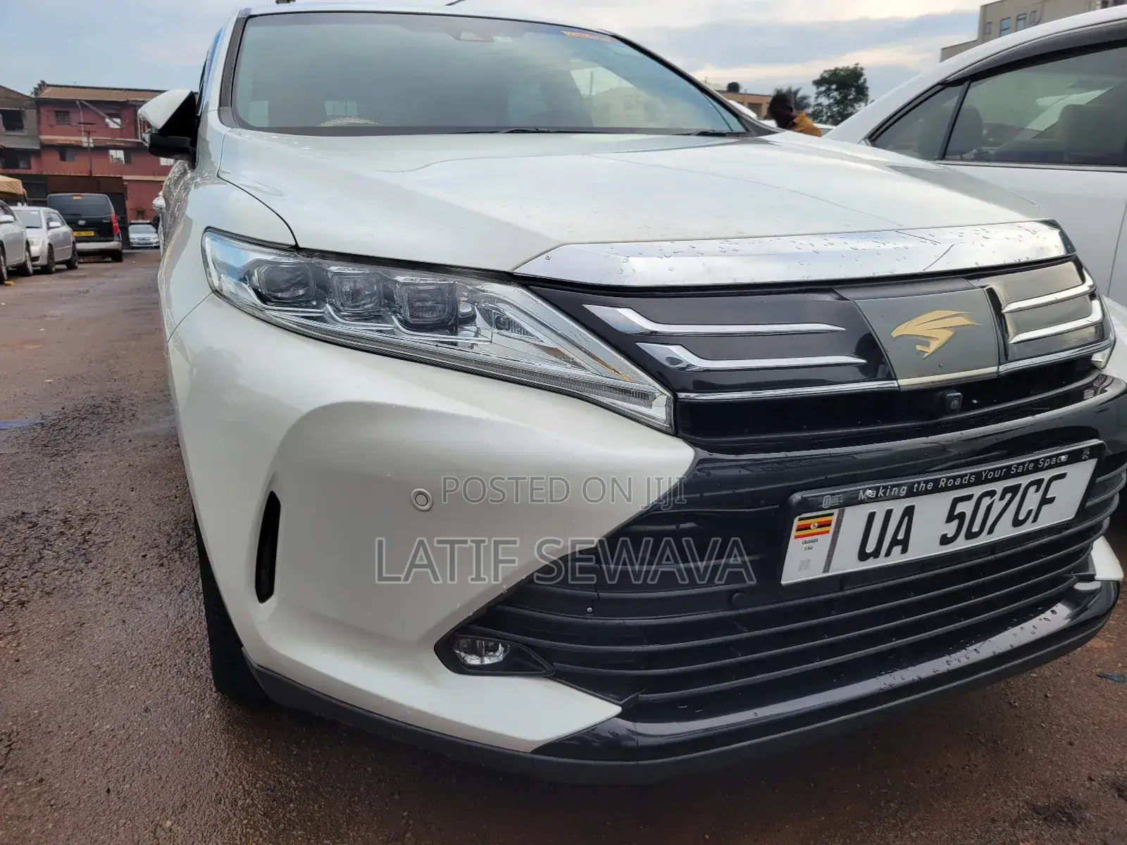Toyota Harrier 2.0 4WD 2017 White