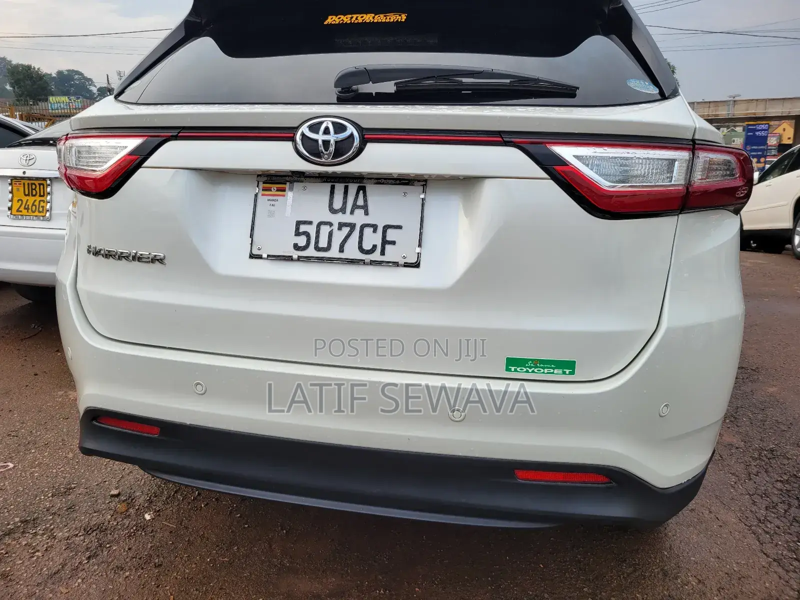 Toyota Harrier 2.0 4WD 2017 White