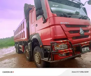 Sinotruck 12 Tyres Ubq Used Condition for Sale