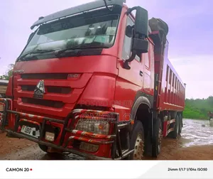 Sinotruck 12 Tyres Ubq Used Condition for Sale