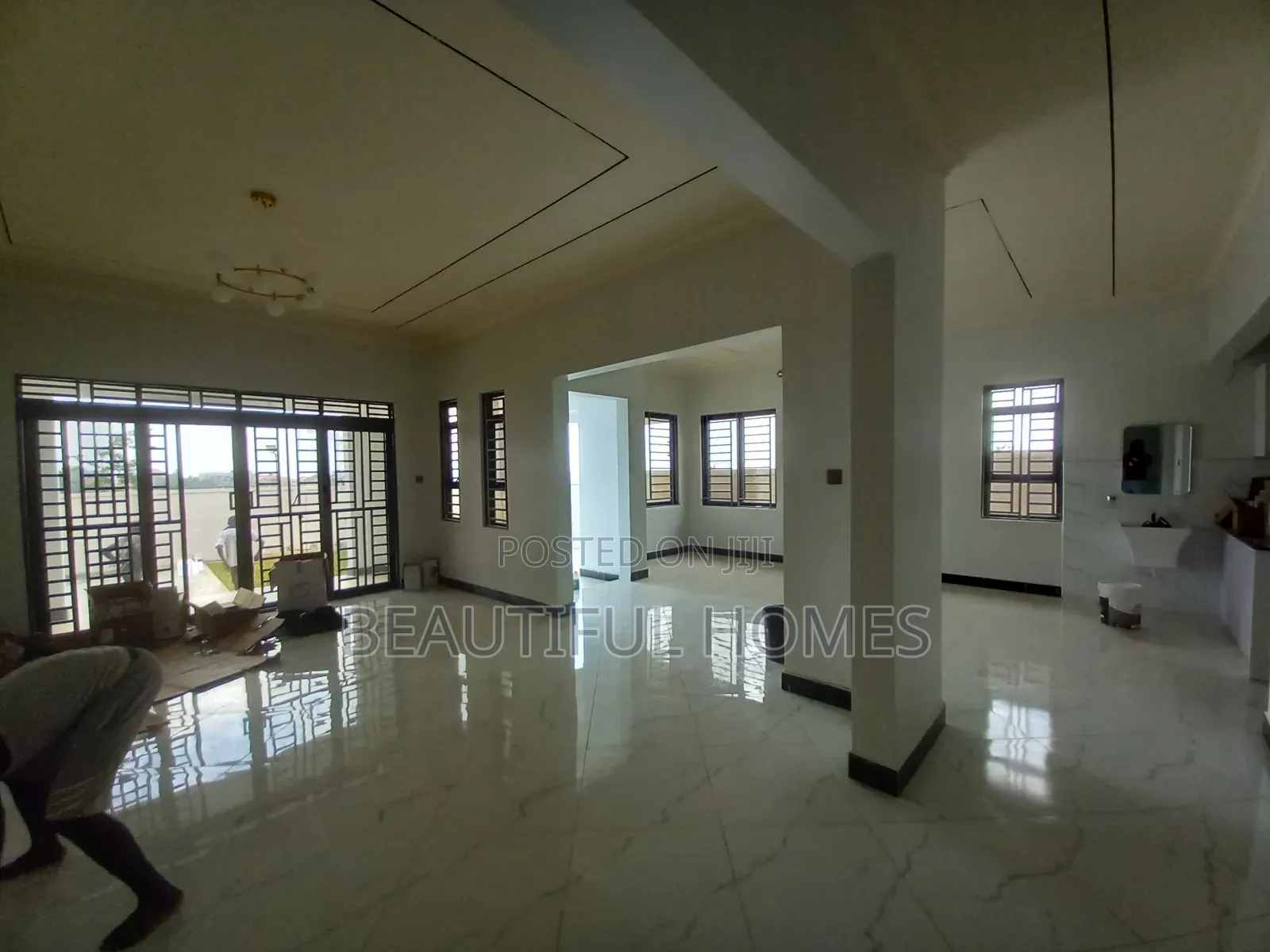 Furnished 4bdrm Bungalow in Kira for sale
