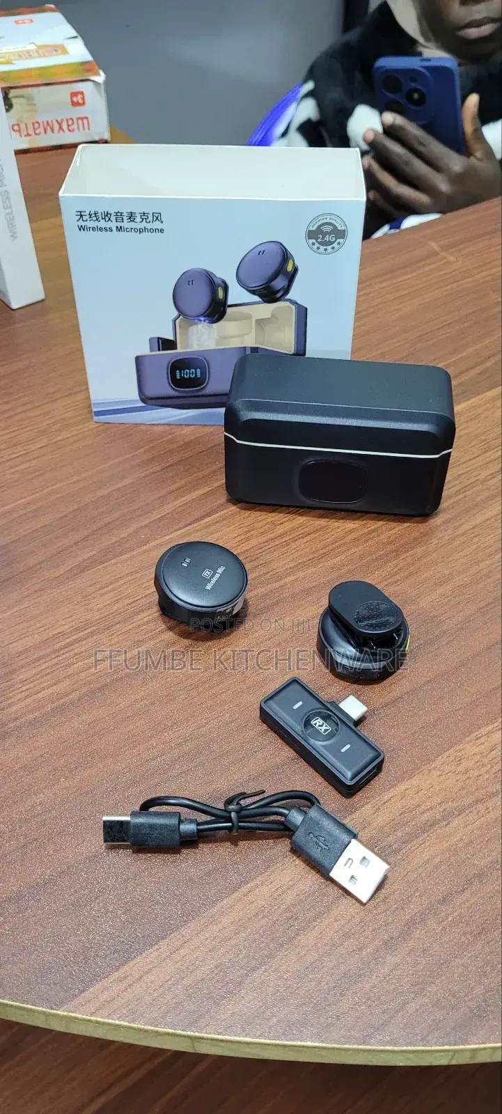 Wireless Microphone Q8