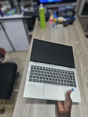 Laptop HP EliteBook 1040 G8 16GB Intel Core i5 SSD 512GB