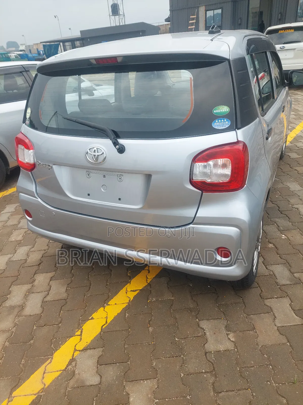 Toyota Passo 2016 Silver