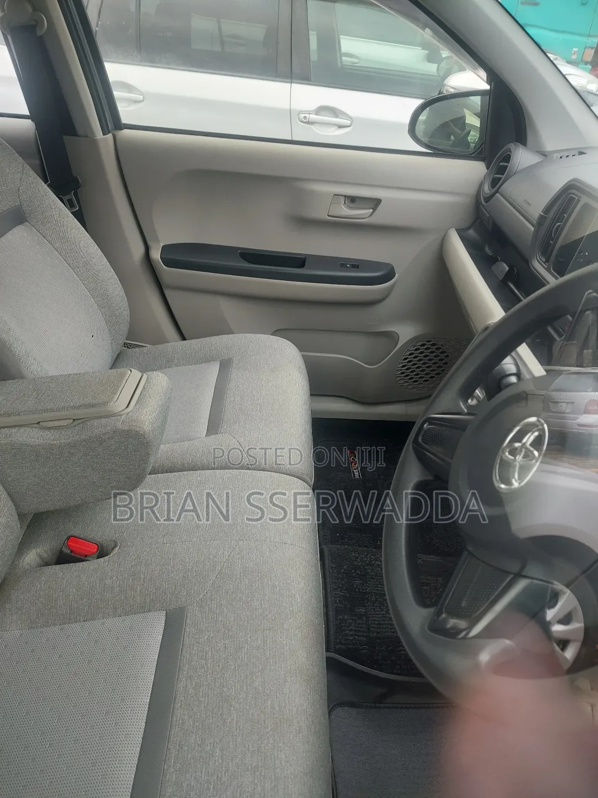 Toyota Passo 2016 Silver