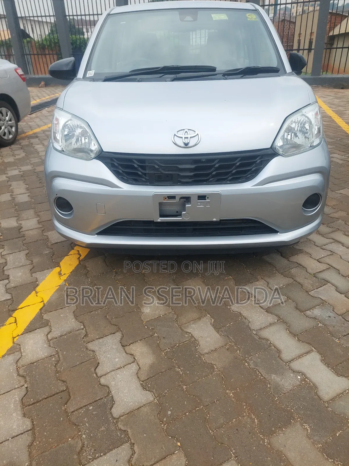 Toyota Passo 2016 Silver