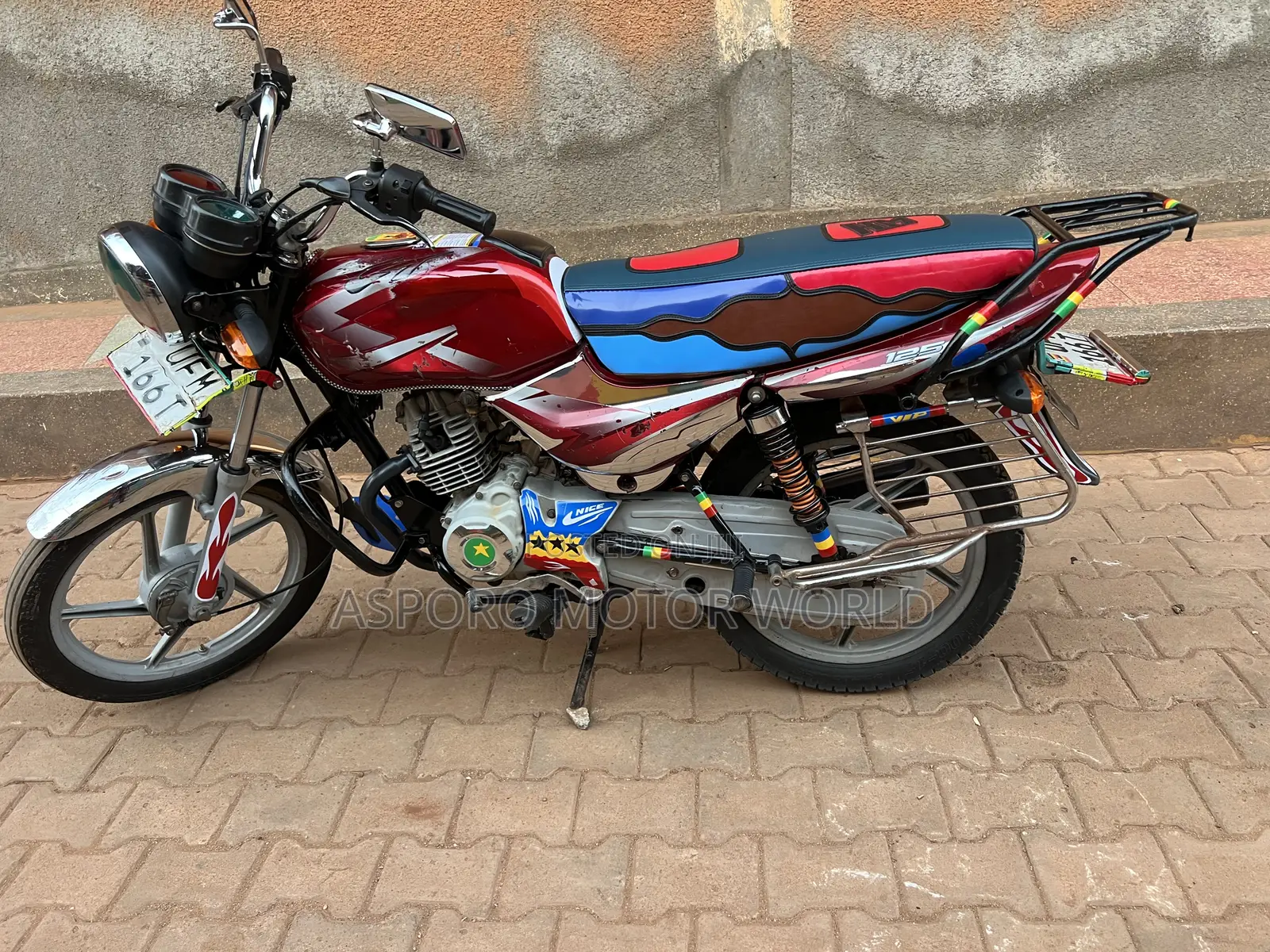 Bajaj CT 125X 2023 Red
