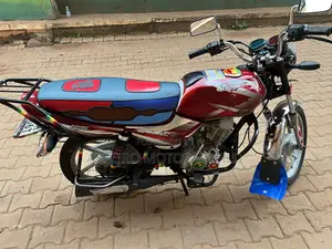 Bajaj CT 125X 2023 Red