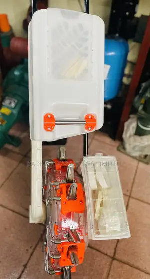 Seed and Fertilizer Manual Planter