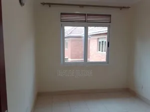4bdrm Villa in Muyenga, Central Division for sale
