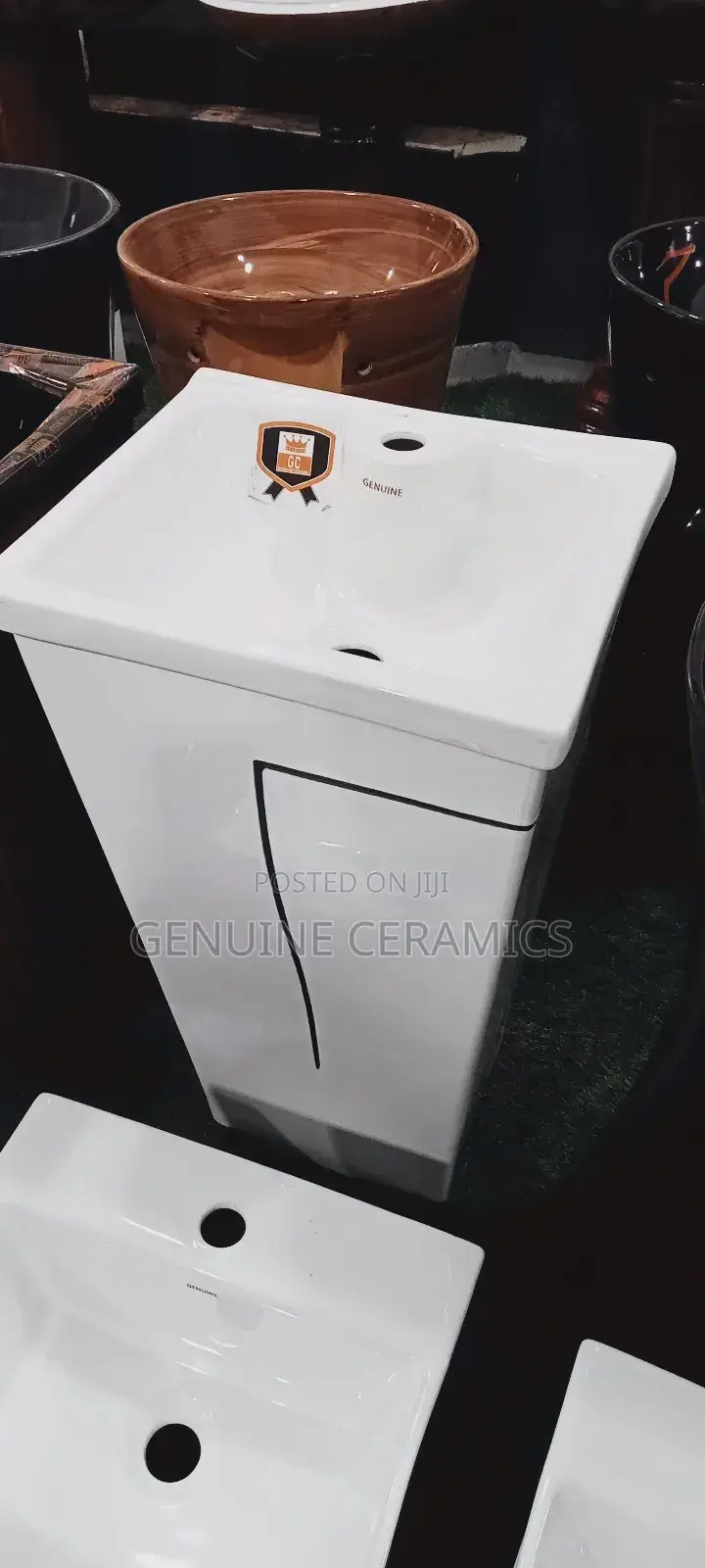 White Dinning Basin