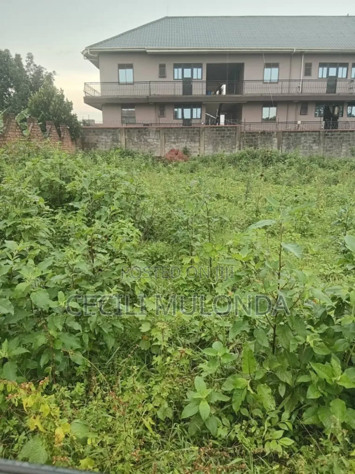 Leave Confortable in a Land in Rbtebbe Nkumba Bubuli Side