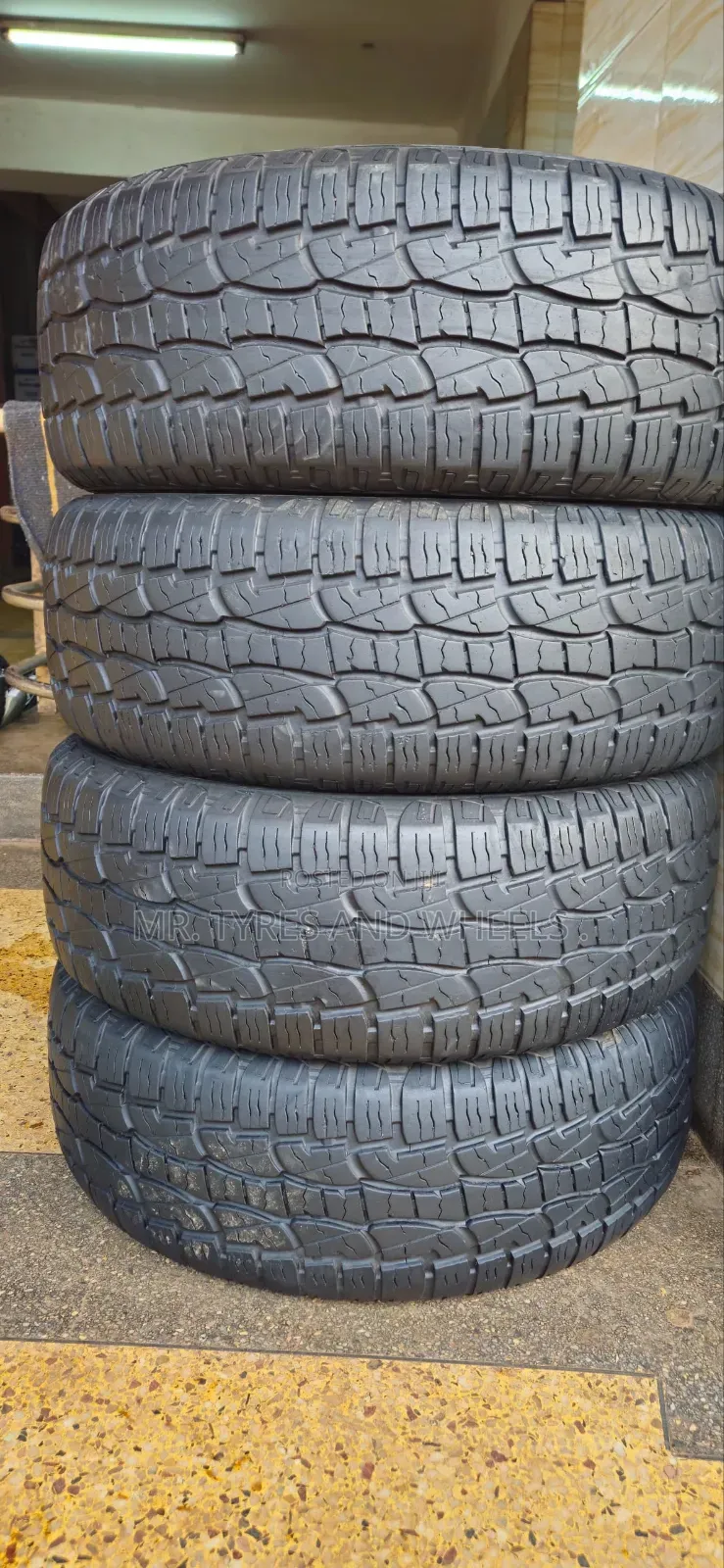 265 60 R18 As Good As Brand New Tires 👌 In The Type Of Linglong.