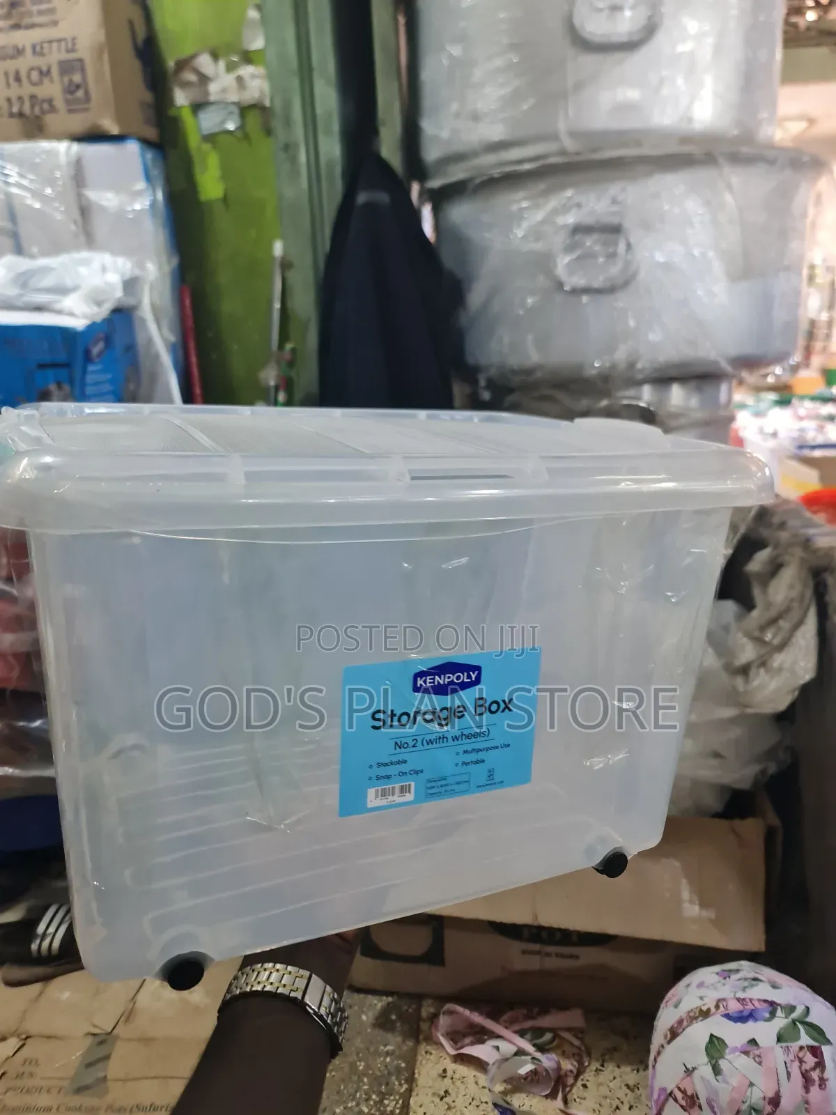 35litres Plastic Storage Boxes Plastic Storage With Rollers