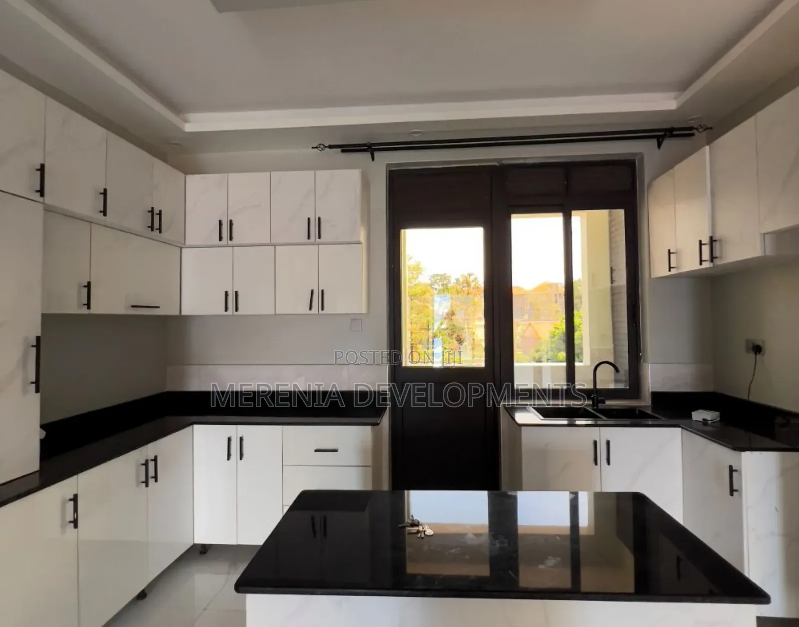 3bdrm Apartment in Bunga, Makindye for rent
