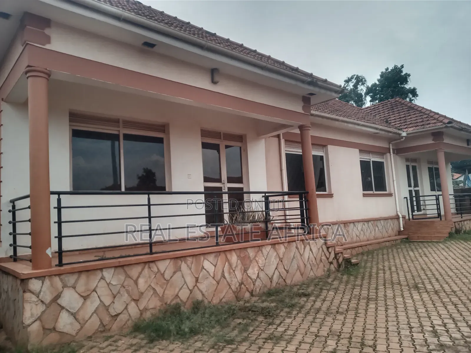 2bdrm Bungalow in Superman Broker, Kawempe for sale