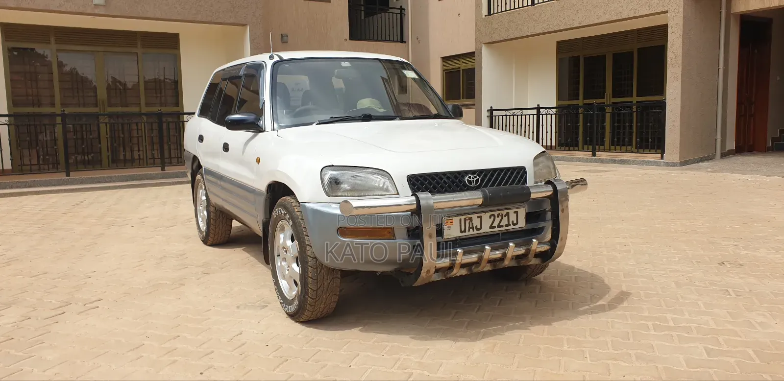 Toyota RAV4 Base 4x4 1997 Pearl