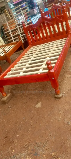 Brown Colored 4 by 6 Strong Bed